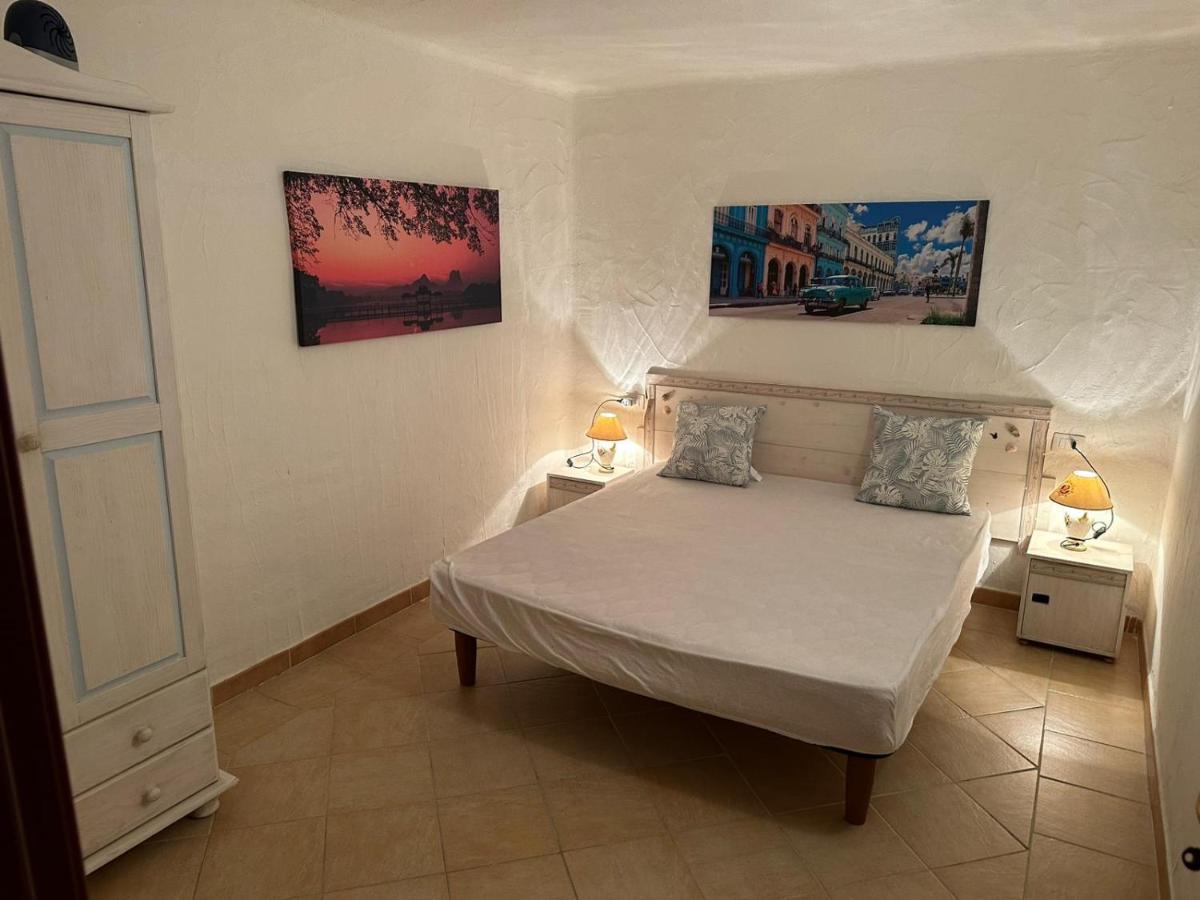 Lightblue-Celeste Central Apartment In Porto Rotondo Ngoại thất bức ảnh